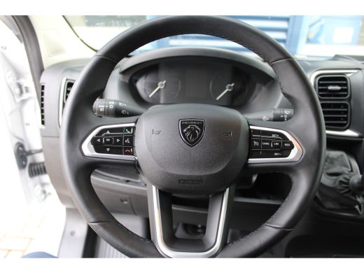 Peugeot Boxer L2H1 2.2 BlueHDi 120 PK LAADRUIMTE BETIMMERD | TREKHAAK | CAMERA | 5,9% RENTE! | LED KOPLAMPEN ActivLease financial lease