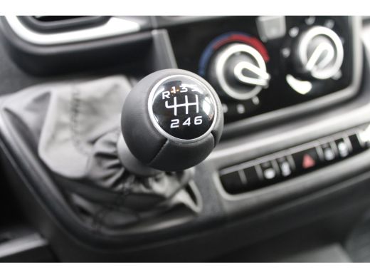 Peugeot Boxer L2H1 2.2 BlueHDi 120 PK LAADRUIMTE BETIMMERD | TREKHAAK | CAMERA | 5,9% RENTE! | LED KOPLAMPEN ActivLease financial lease