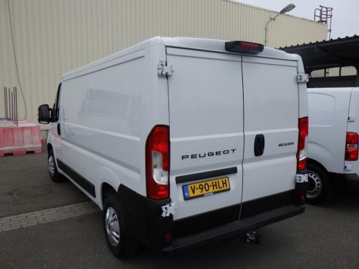 Peugeot Boxer L2H1 2.2 BlueHDi 120 PK LAADRUIMTE BETIMMERD | TREKHAAK | CAMERA | 5,9% RENTE! | LED KOPLAMPEN ActivLease financial lease
