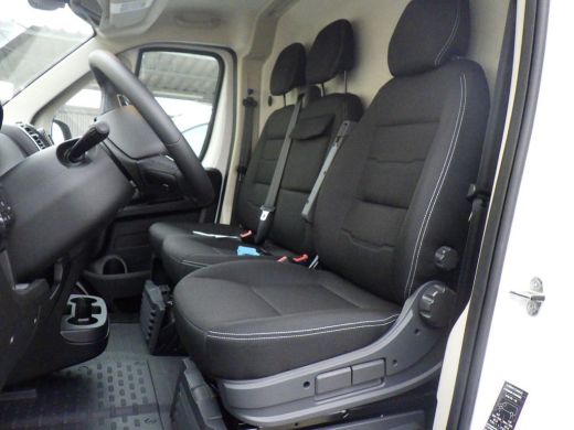 Peugeot Boxer L2H1 2.2 BlueHDi 120 PK LAADRUIMTE BETIMMERD | TREKHAAK | CAMERA | 5,9% RENTE! | LED KOPLAMPEN ActivLease financial lease