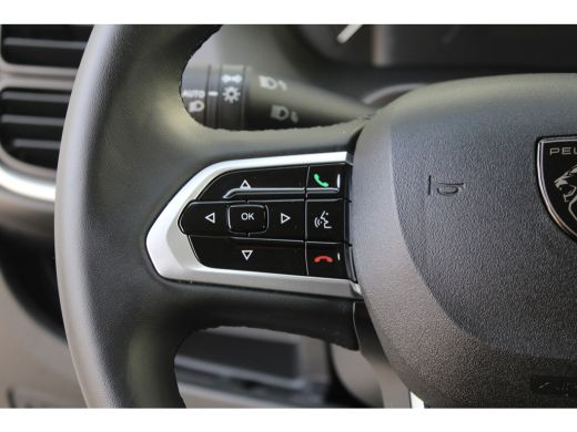 Peugeot Boxer L2H1 2.2 BlueHDi 120 PK LAADRUIMTE BETIMMERD | TREKHAAK | CAMERA | 5,9% RENTE! | LED KOPLAMPEN ActivLease financial lease