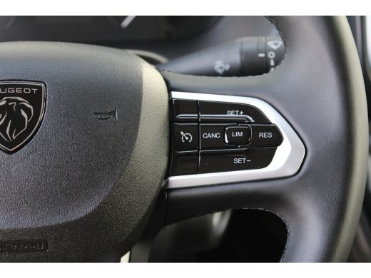 Peugeot Boxer L2H1 2.2 BlueHDi 120 PK LAADRUIMTE BETIMMERD | TREKHAAK | CAMERA | 5,9% RENTE! | LED KOPLAMPEN ActivLease financial lease