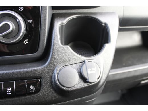 Peugeot Boxer L2H1 2.2 BlueHDi 120 PK LAADRUIMTE BETIMMERD | TREKHAAK | CAMERA | 5,9% RENTE! | LED KOPLAMPEN ActivLease financial lease