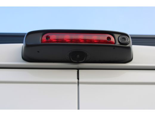 Peugeot Boxer L2H1 2.2 BlueHDi 120 PK LAADRUIMTE BETIMMERD | TREKHAAK | CAMERA | 5,9% RENTE! | LED KOPLAMPEN ActivLease financial lease