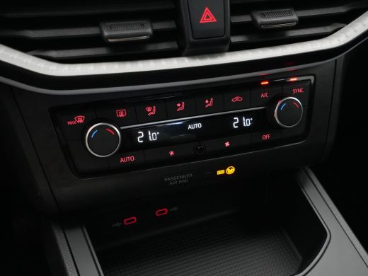 Seat Ibiza 1.0 TSI 95pk Style Clima Navigatie via App lm velgen Parkeersensors 83 ActivLease financial lease