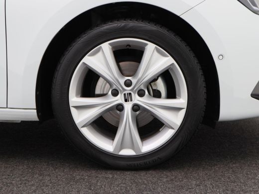 Seat Leon 1.5 TSi 150 Pk FR Business | Full LED | Adaptive Cruise | Trekhaak | Sensoren | Privacy Glass | N... ActivLease financial lease