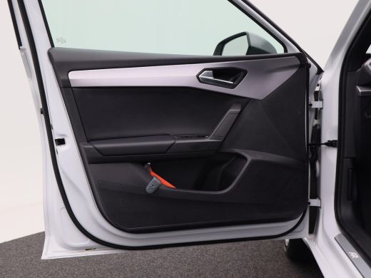 Seat Leon 1.5 TSi 150 Pk FR Business | Full LED | Adaptive Cruise | Trekhaak | Sensoren | Privacy Glass | N... ActivLease financial lease