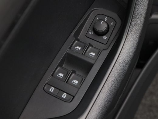 Skoda Karoq 1.5 TSi 150 Pk Automaat Business Edition Plus | Trekhaak | Camera | Sensoren | Navigatiesysteem |... ActivLease financial lease