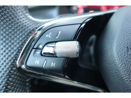 Skoda Kodiaq 150PK 1.5 TSI Sportline Business 7p. | Achteruitrijcamera | Apple Carplay/Android Auto|telefoonin... ActivLease financial lease