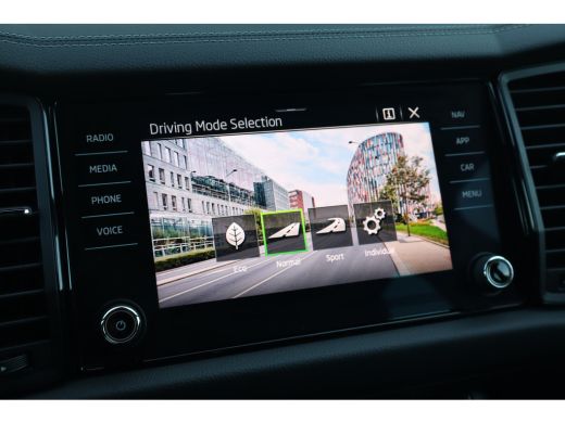 Skoda Kodiaq 150PK 1.5 TSI Sportline Business 7p. | Achteruitrijcamera | Apple Carplay/Android Auto|telefoonin... ActivLease financial lease