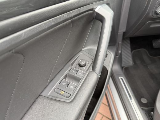 Volkswagen Tiguan Allspace 1.5 TSI Highline 7p. DSG Highline | R-line | Pano dak ActivLease financial lease