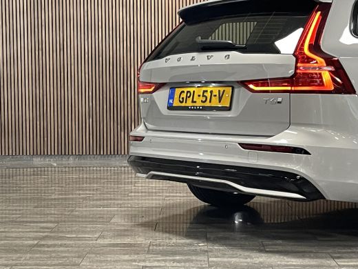 Volvo  V60 T6 AWD Recharge Plus Dark | Schuifdak | Trekhaak | 360° Camera | All Season banden | Harman Kardo... ActivLease financial lease