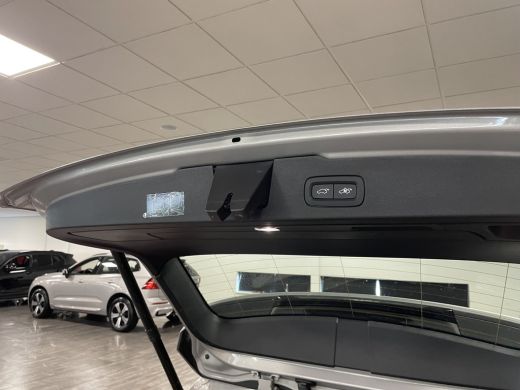 Volvo  V60 T6 AWD Recharge Plus Dark | Schuifdak | Trekhaak | 360° Camera | All Season banden | Harman Kardo... ActivLease financial lease