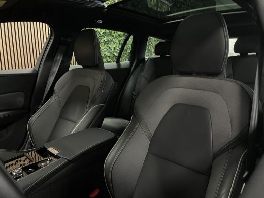 Volvo  V60 T6 AWD Recharge Plus Dark | Schuifdak | Trekhaak | 360° Camera | All Season banden | Harman Kardo... ActivLease financial lease