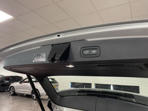 Volvo  V60 T6 AWD Recharge Plus Dark | Trekhaak | 360° Camera | Harman Kardon | Adaptieve Cruise Control | S... ActivLease financial lease