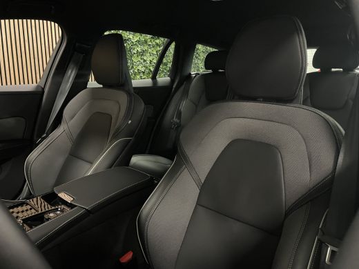 Volvo  V60 T6 AWD Recharge Plus Dark | Trekhaak | 360° Camera | Harman Kardon | Adaptieve Cruise Control | S... ActivLease financial lease