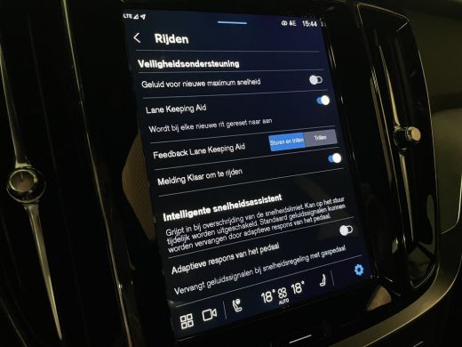 Volvo  V60 T6 AWD Recharge Plus Dark | Trekhaak | 360° Camera | Harman Kardon | Adaptieve Cruise Control | S... ActivLease financial lease