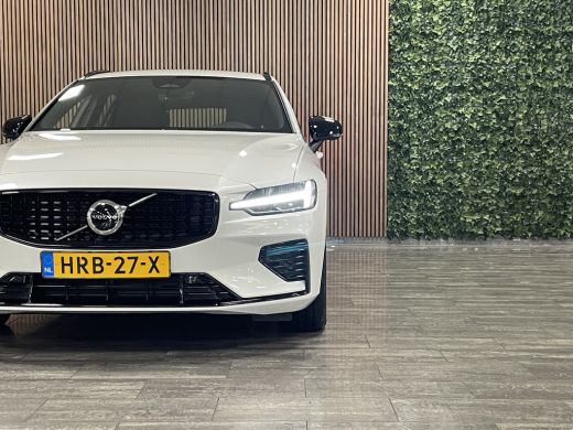 Volvo  V60 T6 AWD Recharge Plus Dark | Trekhaak | 360° Camera | Harman Kardon | Crystal White | Adaptieve Cr... ActivLease financial lease