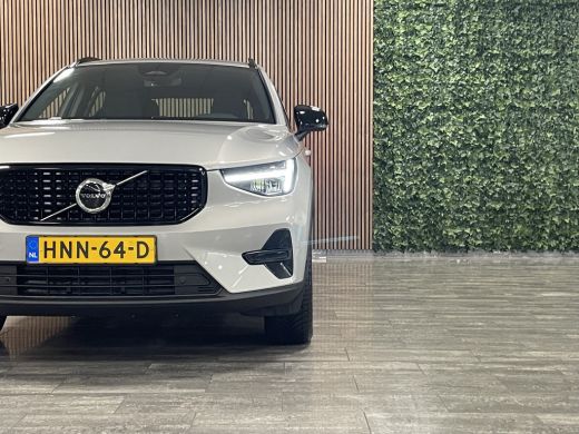 Volvo  XC40 B4 Plus Dark | Trekhaak | All Season banden | Harman Kardon | Bestuurdersstoel elektrisch geheuge... ActivLease financial lease