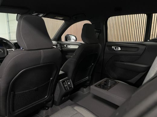 Volvo  XC40 B4 Plus Dark | Trekhaak | All Season banden | Harman Kardon | Bestuurdersstoel elektrisch geheuge... ActivLease financial lease