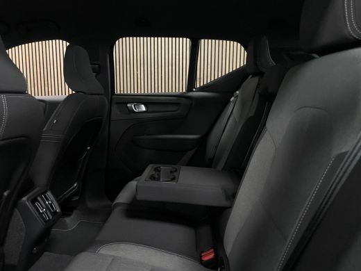 Volvo  XC40 B4 Plus Dark | Trekhaak | All Season banden | Harman Kardon | Bestuurdersstoel elektrisch geheuge... ActivLease financial lease