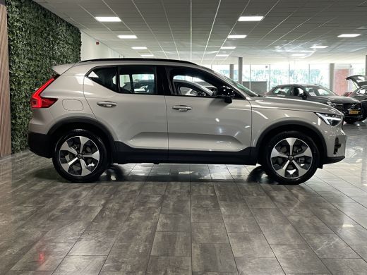 Volvo  XC40 B4 Plus Dark | Trekhaak | All Season banden | Harman Kardon | Bestuurdersstoel elektrisch geheuge... ActivLease financial lease