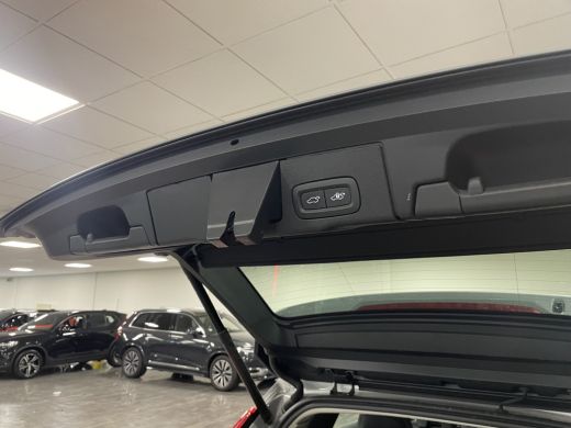 Volvo  XC60 T6 AWD Recharge Plus Dark | Trekhaak | 360° Camera | All Season banden | Adaptieve Cruise Control... ActivLease financial lease