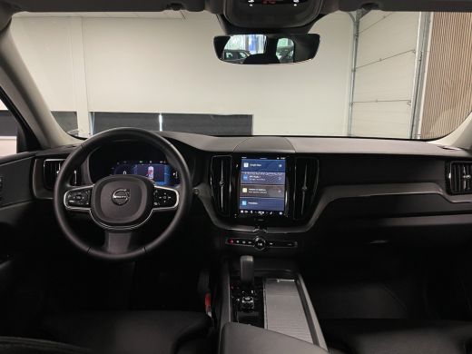 Volvo  XC60 T6 AWD Recharge Plus Dark | Trekhaak | 360° Camera | All Season banden | Adaptieve Cruise Control... ActivLease financial lease