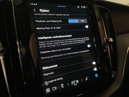 Volvo  XC60 T6 AWD Recharge Plus Dark | Trekhaak | 360° Camera | All Season banden | Adaptieve Cruise Control... ActivLease financial lease