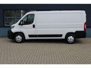 Peugeot Boxer L2H1 2.2 BlueHDi 120 PK LAADRUIMTE BETIMMERD | TREKHAAK | CAMERA | 5,9% RENTE! | LED KOPLAMPEN Peugeot Boxer L2H1 2.2 BlueHDi 120 PK LAADRUIMTE BETIMMERD | TREKHAAK | CAMERA | 5,9% RENTE! | LED KOPLAMPEN