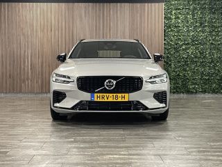 Volvo  V60 T6 AWD Recharge Plus Dark | Trekhaak | 360° Camera | Harman Kardon | Adaptieve Cruise Control | S...