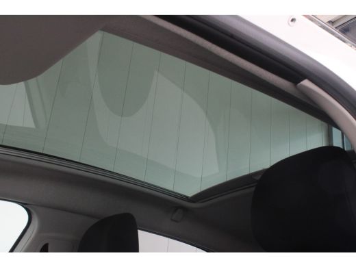 Citroën C3 1.2 Turbo 110-PK EAT6 Shine AUTOMAAT PANORAMA DAK | CLIMATE CONTROLE | CARPLAY | TREKHAAK | LED ActivLease financial lease