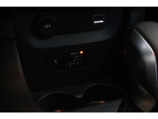 Citroën C3 1.2 Turbo 110-PK EAT6 Shine AUTOMAAT PANORAMA DAK | CLIMATE CONTROLE | CARPLAY | TREKHAAK | LED ActivLease financial lease