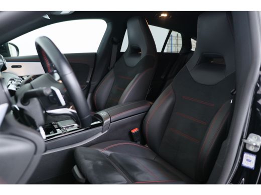Mercedes-Benz CLA Shooting Brake 180 AMG Line | Wide-Screen | LED | Sportstoelen | Trekhaak | Sfeerverlichting | St... ActivLease financial lease