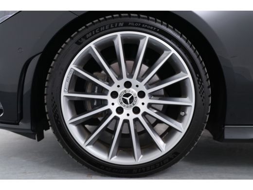 Mercedes-Benz CLA Shooting Brake 180 AMG Line | Wide-Screen | LED | Sportstoelen | Trekhaak | Sfeerverlichting | St... ActivLease financial lease