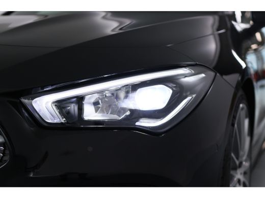 Mercedes-Benz CLA Shooting Brake 180 AMG Line | Wide-Screen | LED | Sportstoelen | Trekhaak | Sfeerverlichting | St... ActivLease financial lease