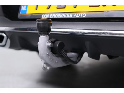 Mercedes-Benz CLA Shooting Brake 180 AMG Line | Wide-Screen | LED | Sportstoelen | Trekhaak | Sfeerverlichting | St... ActivLease financial lease