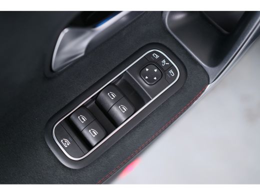 Mercedes-Benz CLA Shooting Brake 180 AMG Line | Wide-Screen | LED | Sportstoelen | Trekhaak | Sfeerverlichting | St... ActivLease financial lease