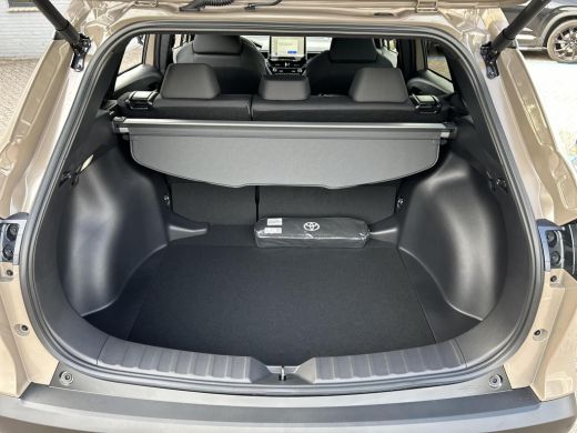 Toyota Corolla Cross Hybrid 140 Dynamic | Modeljaar 2025 | Nieuwe auto | Direct uit voorraad leverbaar | ActivLease financial lease