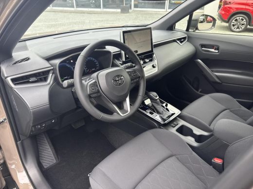 Toyota Corolla Cross Hybrid 140 Dynamic **NIEUWE AUTO/ MODELJAAR 2025/ DIRECT LEVERBAAR** ActivLease financial lease