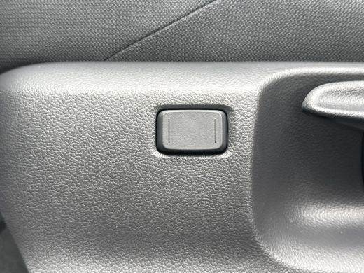 Toyota Corolla Cross Hybrid 140 Dynamic **NIEUWE AUTO/ MODELJAAR 2025/ DIRECT LEVERBAAR** ActivLease financial lease