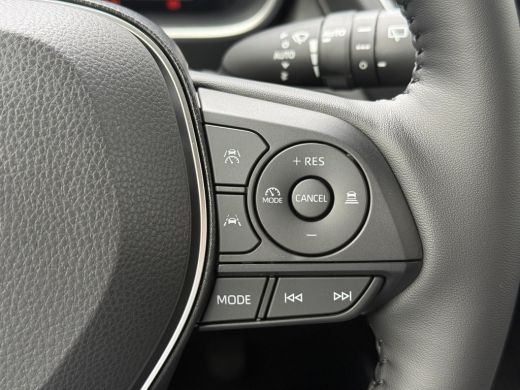 Toyota Corolla Cross Hybrid 140 Dynamic **NIEUWE AUTO/ MODELJAAR 2025/ DIRECT LEVERBAAR** ActivLease financial lease