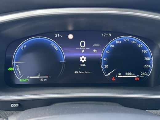 Toyota Corolla Cross Hybrid 180 Executive **STOEL EN STUURWIELVERWARMING/ DODEHOEK DETECTIE/ 360 CAMERA/ PARKEERSENSOR... ActivLease financial lease