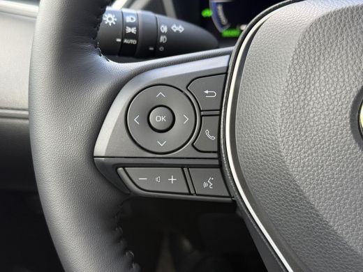 Toyota Corolla Cross Hybrid 180 Executive **STOEL EN STUURWIELVERWARMING/ DODEHOEK DETECTIE/ 360 CAMERA/ PARKEERSENSOR... ActivLease financial lease