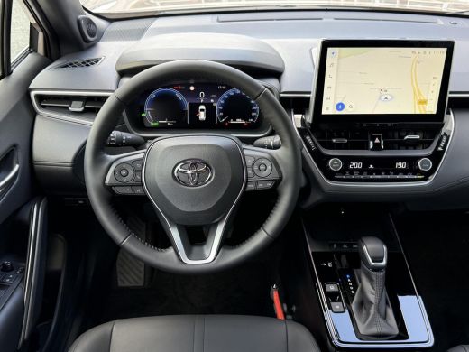 Toyota Corolla Cross Hybrid 180 Executive **STOEL EN STUURWIELVERWARMING/ DODEHOEK DETECTIE/ 360 CAMERA/ PARKEERSENSOR... ActivLease financial lease