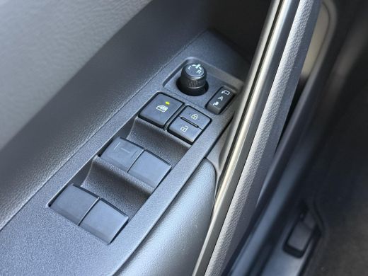 Toyota Corolla Cross Hybrid 180 Executive **STOEL EN STUURWIELVERWARMING/ DODEHOEK DETECTIE/ 360 CAMERA/ PARKEERSENSOR... ActivLease financial lease