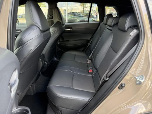 Toyota Corolla Cross Hybrid 180 Executive **STOEL EN STUURWIELVERWARMING/ DODEHOEK DETECTIE/ 360 CAMERA/ PARKEERSENSOR... ActivLease financial lease