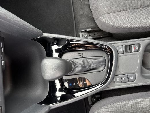 Toyota Yaris Cross 1.5 Hybrid 115 First Edition | All-in prijs | Automaat | Camera ActivLease financial lease
