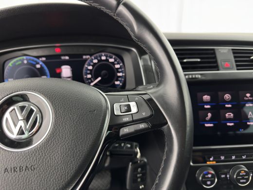 Volkswagen e-Golf E-DITION (INCL-BTW) Aut.*HEAT-PUMP | LUXURY-LEATHER | FULL-LED | DIGI-COCKPIT | NAVI-FULLMAP | HE... ActivLease financial lease