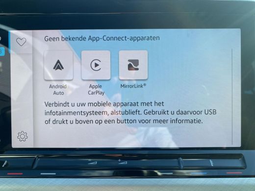 Volkswagen Golf 1.0 TSI 81kW Life | 110 pk | A-Camera | DAB | ACC | Navi | Clima | ActivLease financial lease